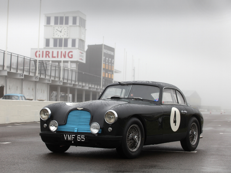Illustration for article titled These Aston Martin Vantages Dial Down The Lipstick To Look Way More Awesome